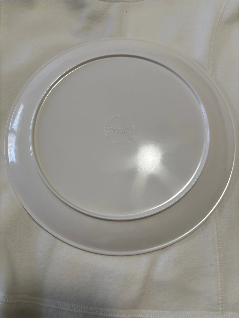 Red Bow Pattern Party Plate - White -